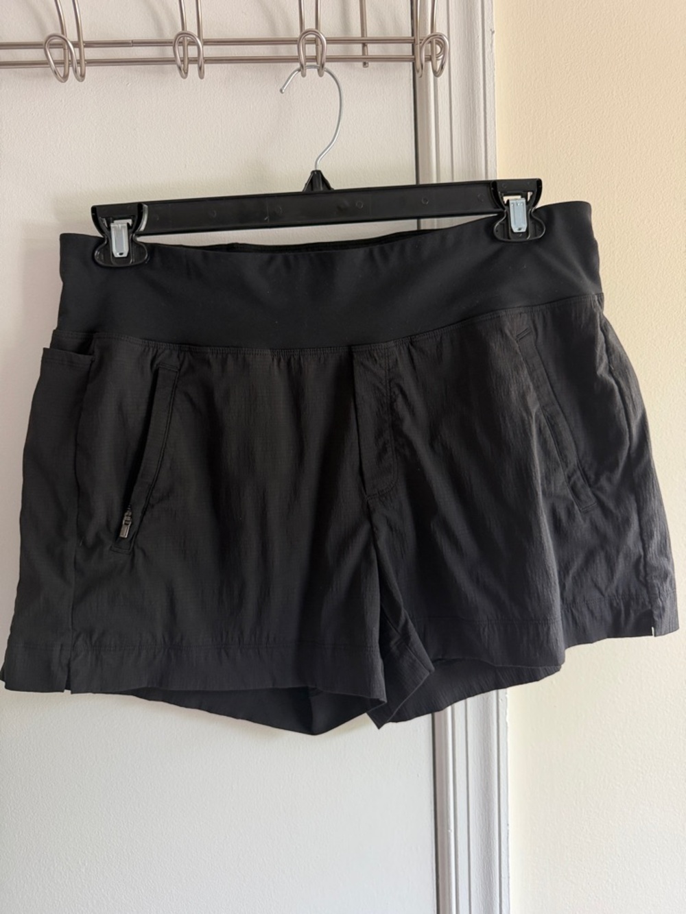 Athleta Black Women's Trekkie Hiking Shorts with Zip Pocket